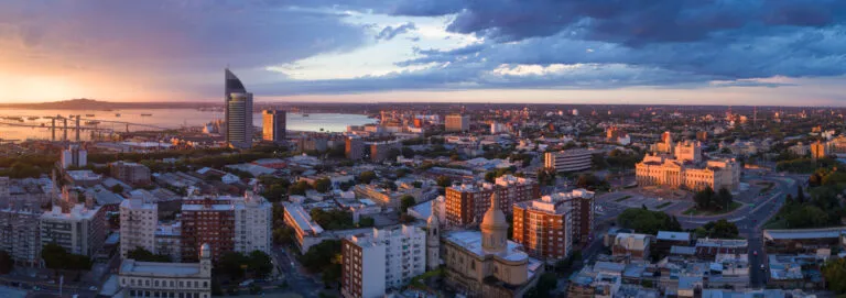 montevideo-skyline